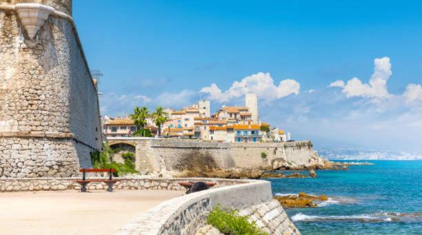 Amazing New Property In The Heart Of The Old Town Of Antibes Exterior photo